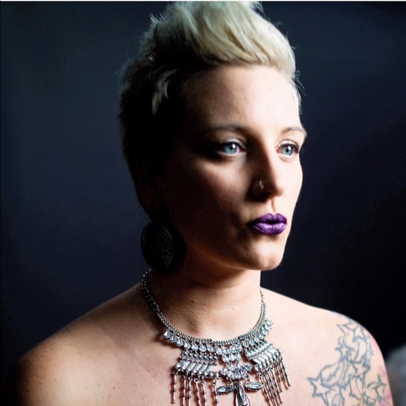 Meet your Posher, Angela - Picture 5 of 7